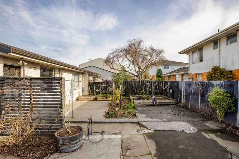 Photo of property in 1/5 Division Street, Riccarton, Christchurch, 8041
