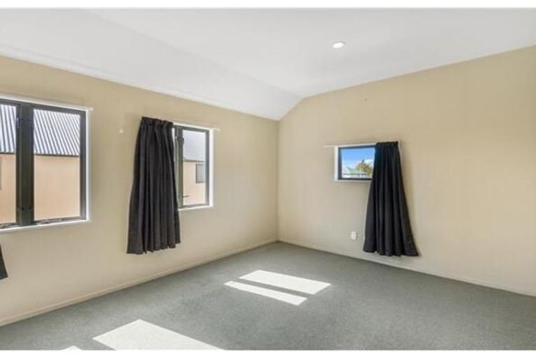 Photo of property in 5/36 Mathesons Road, Phillipstown, Christchurch, 8011