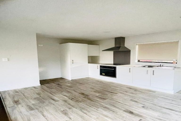 Photo of property in 20 Gambare Place, Wattle Downs, Auckland, 2103