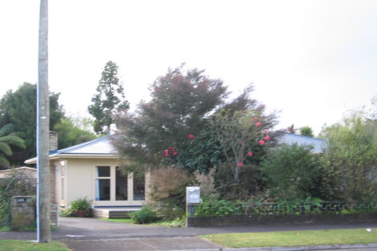 Photo of property in 27 Edinburgh Road, Hillcrest, Hamilton, 3216