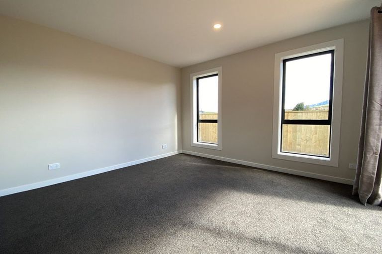 Photo of property in 6 Bale Road, Jacks Point, 9371