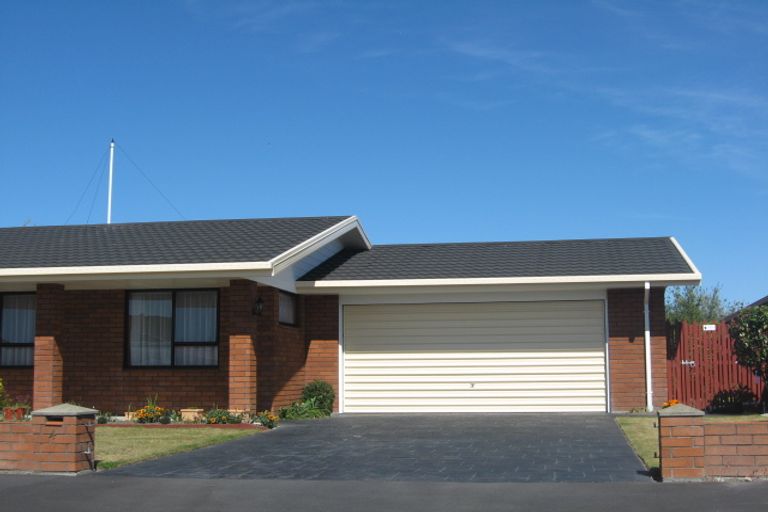 Photo of property in 4 Heriott Close, Burwood, Christchurch, 8083
