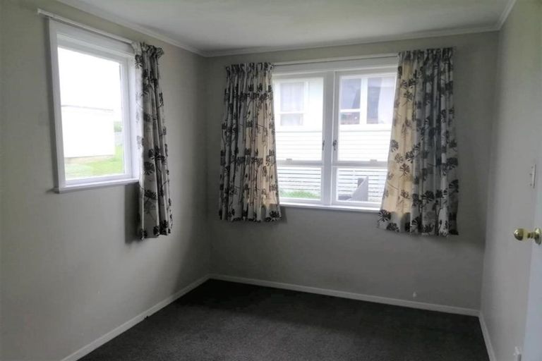 Photo of property in 106 Warspite Avenue, Cannons Creek, Porirua, 5024