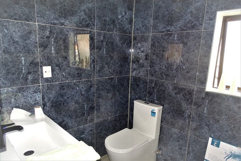 Photo of property in 1/54 Pooks Road, Ranui, Auckland, 0612