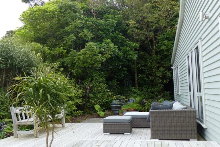 Photo of property in 19 Kakariki Grove, Waikanae, 5036