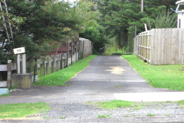 Photo of property in 29 Flanshaw Road, Te Atatu South, Auckland, 0610