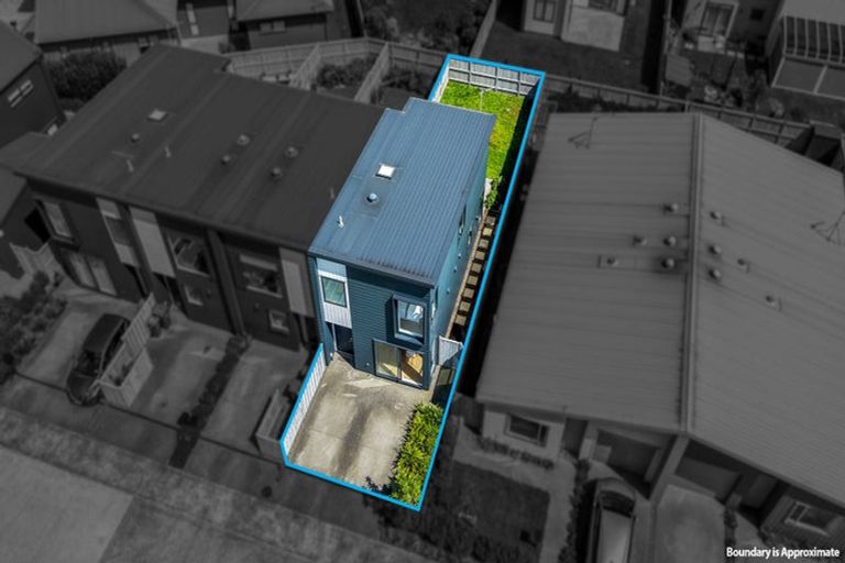 Photo of property in 26 Rauriki Lane, Rosehill, Papakura, 2113