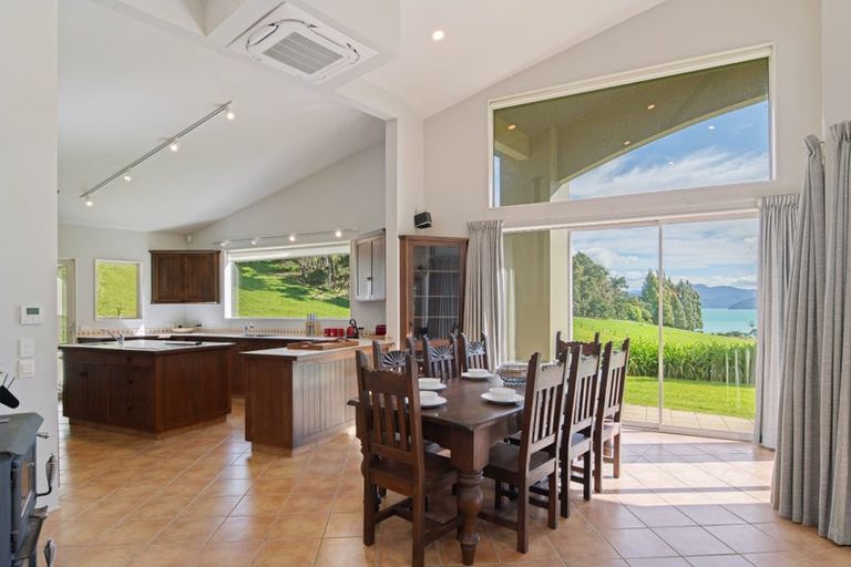 Photo of property in 5564 Kenepuru Road, Waitaria Bay, Picton, 7282