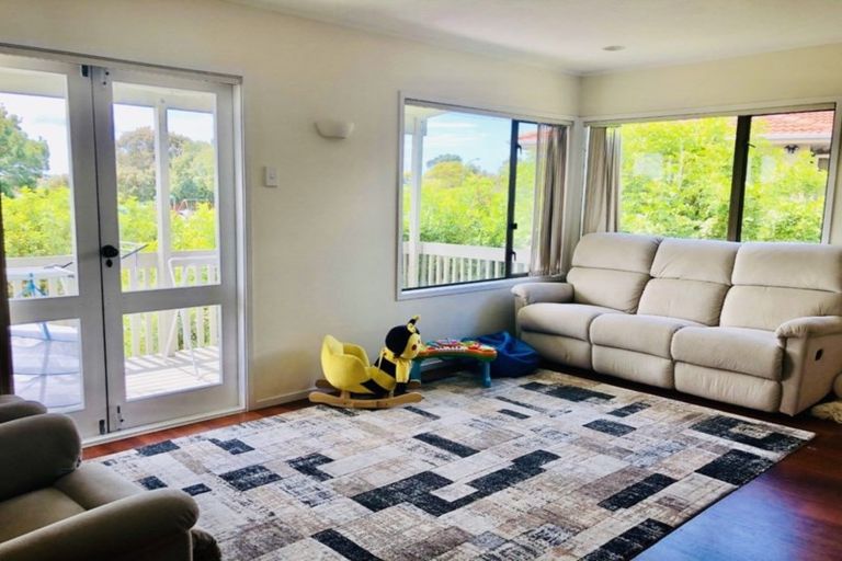 Photo of property in 46 Marendellas Drive, Bucklands Beach, Auckland, 2014