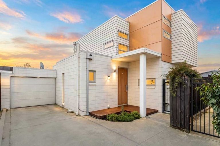 Photo of property in 3/45 Antigua Street, Addington, Christchurch, 8024
