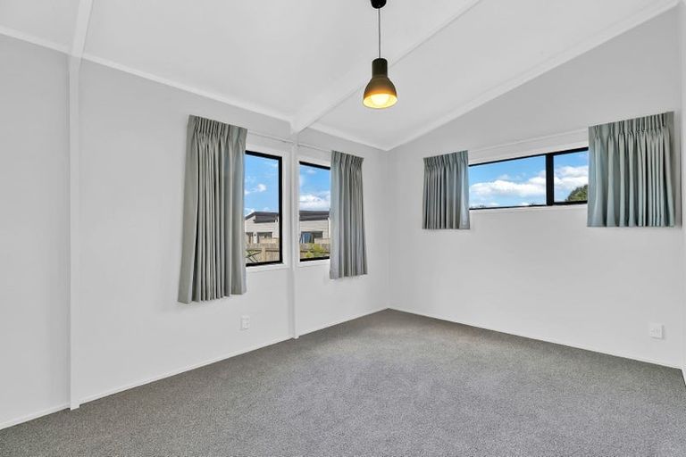 Photo of property in 18a Alberta Street, Point Chevalier, Auckland, 1022