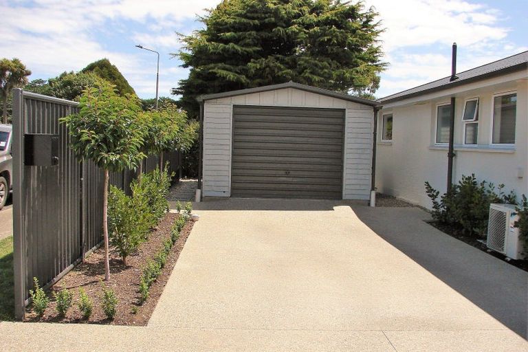 Photo of property in 16a Pine Crescent, Hargest, Invercargill, 9810