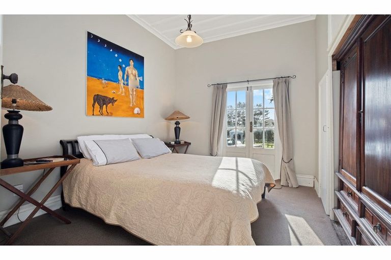 Photo of property in 404 Awhitu Central Road, Awhitu, Waiuku, 2684