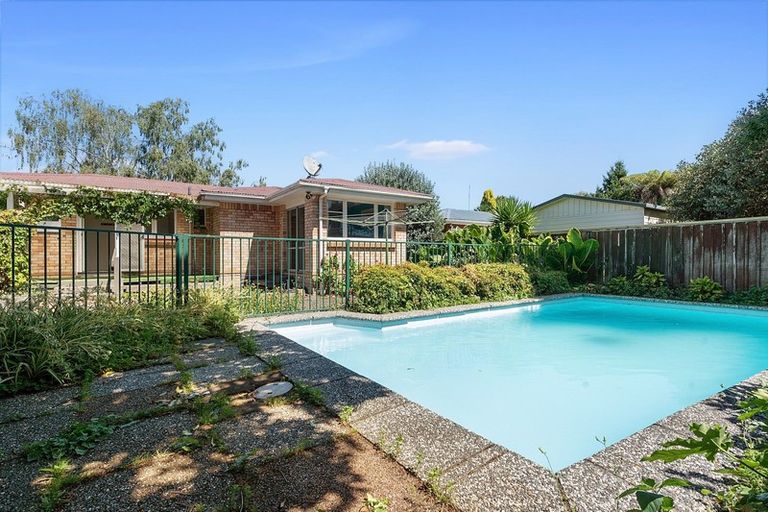 Photo of property in 42 Coleridge Drive, Enderley, Hamilton, 3214