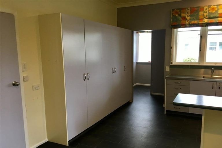 Photo of property in 38 Kirk Street, Otaki, 5512