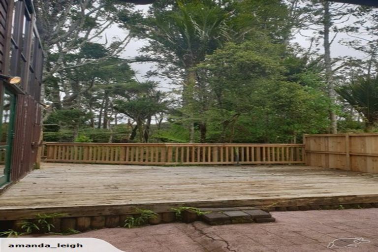 Photo of property in 87 Kauri Point Road, Laingholm, Auckland, 0604