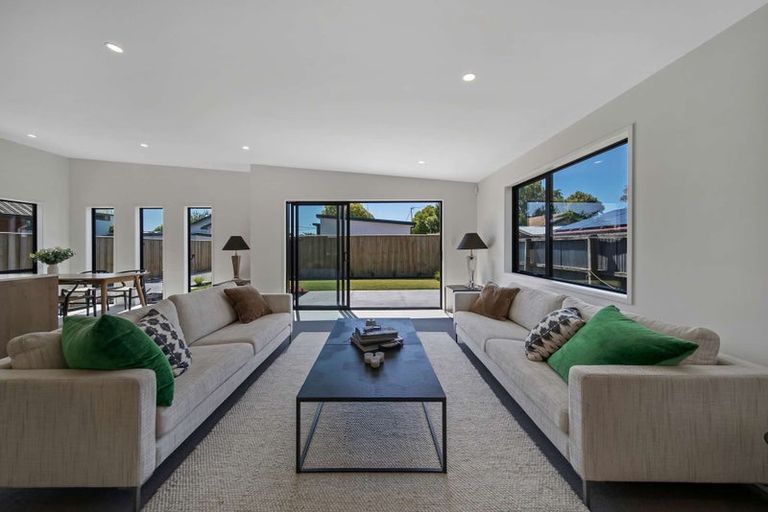 Photo of property in 2/557 Cranford Street, Papanui, Christchurch, 8052