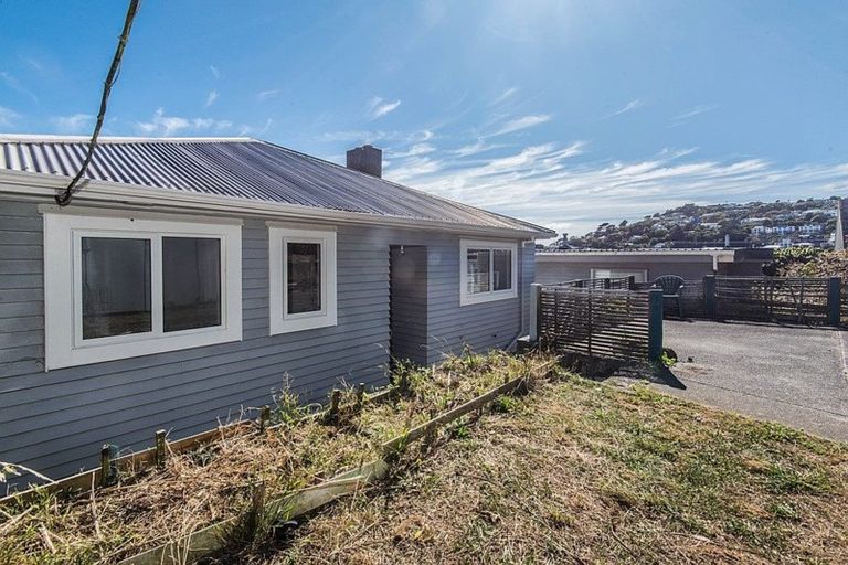 Photo of property in 33 Fraser Avenue, Johnsonville, Wellington, 6037