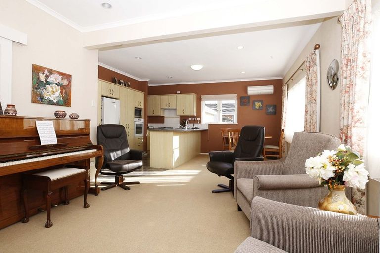 Photo of property in 251 Fox Street, Hamilton East, Hamilton, 3216