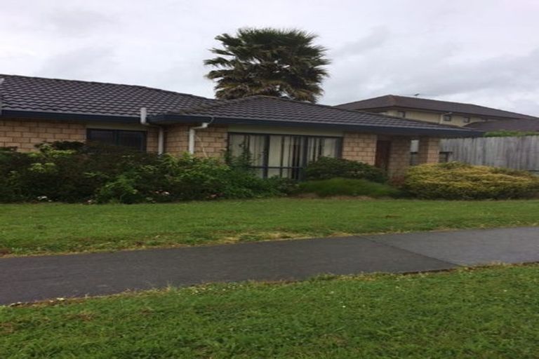 Photo of property in 16 Raphoe Road, Flat Bush, Auckland, 2019