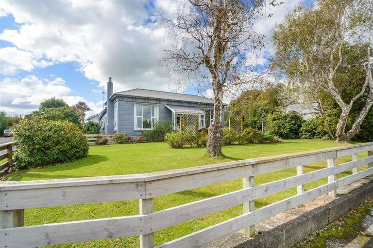 Photo of property in 30 Signal Street, Marton, 4710