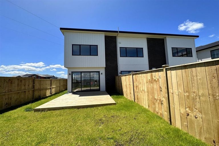 Photo of property in 42f Donegal Park Drive, Flat Bush, Auckland, 2019