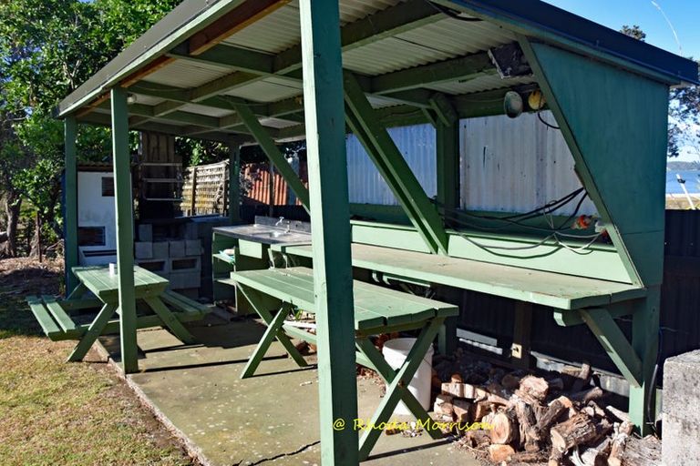 Photo of property in 1 Sandy Beach Road, Tinopai, 0593