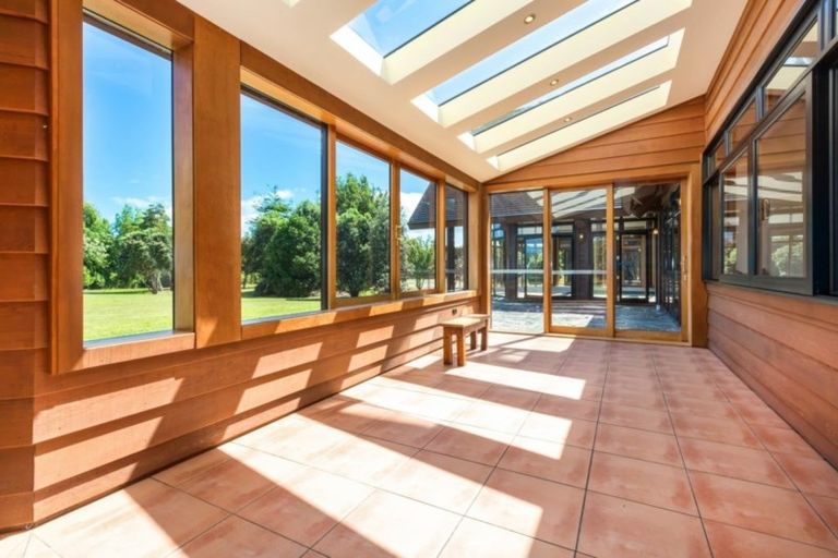 Photo of property in 132 Milne Drive, Paraparaumu, 5032