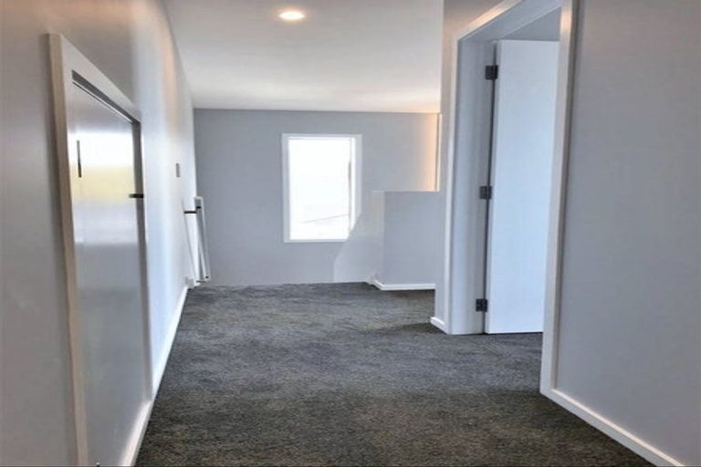 Photo of property in 21 Ken Douglas Drive, Aotea, Porirua, 5024