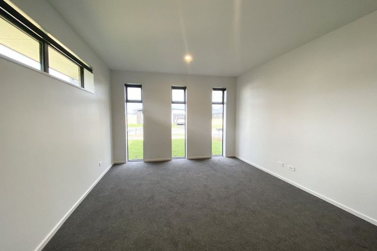 Photo of property in 7 Sarah Nicholls Street, Belfast, Christchurch, 8051