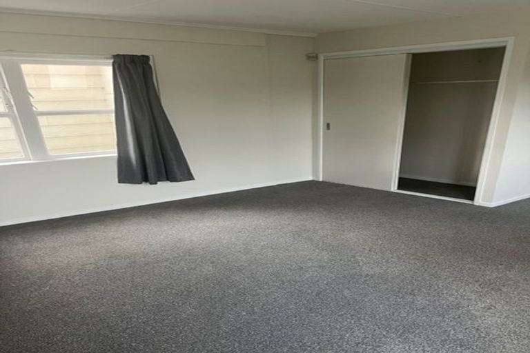 Photo of property in 12 Michelle Place, Mangere, Auckland, 2022