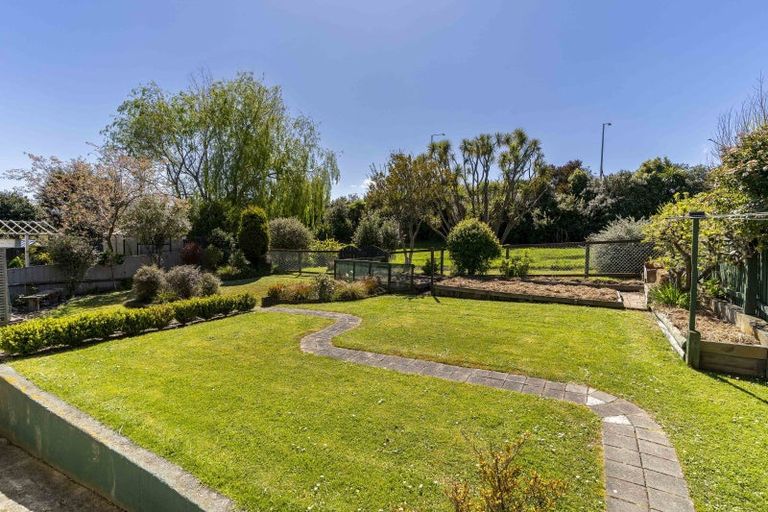 Photo of property in 11 Kinmont Crescent, Kinmont Park, Mosgiel, 9024