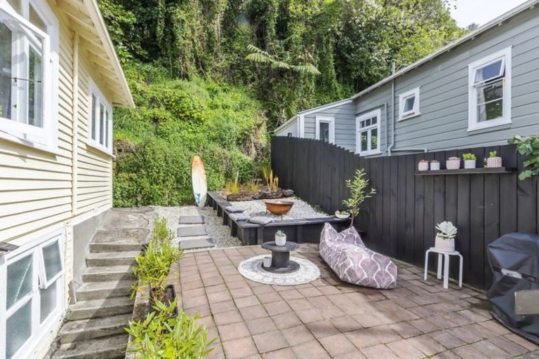 Photo of property in 27 Garden Road, Northland, Wellington, 6012