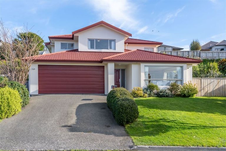 Photo of property in 12 Dusky Crescent, Aotea, Porirua, 5024