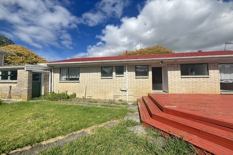 Photo of property in 12 Fairdale Avenue, Red Hill, Papakura, 2110