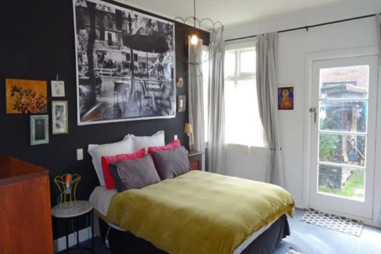 Photo of property in 2 Leicester Street, Picton, 7220