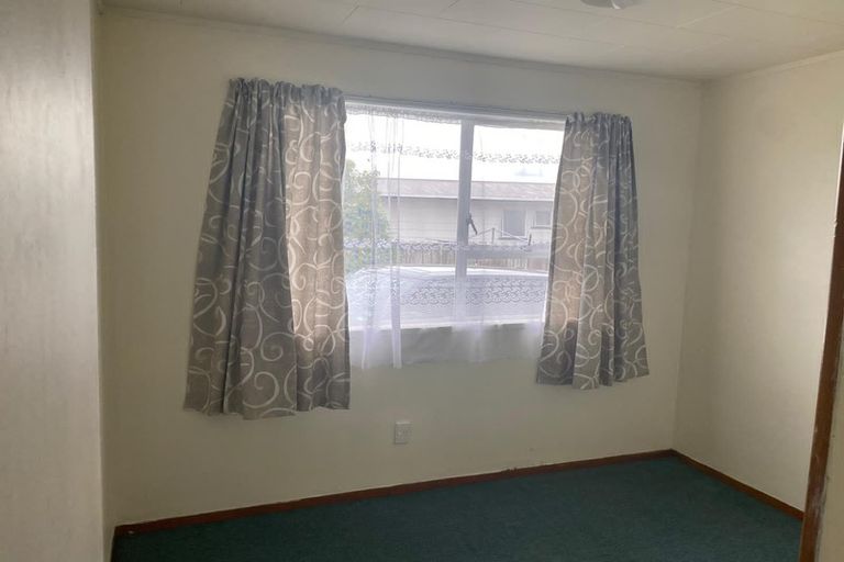 Photo of property in 2/10 Tuna Place, Manurewa, Auckland, 2102