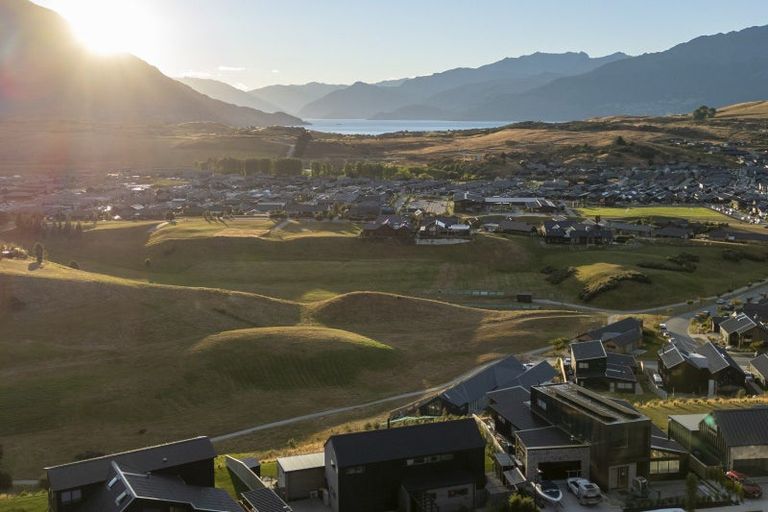 Photo of property in 97 Spur Ridge Rise, Jacks Point, 9371