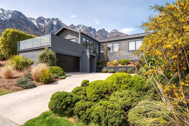 Photo of property in 11 Mckellar Drive, Jacks Point, Queenstown, 9371