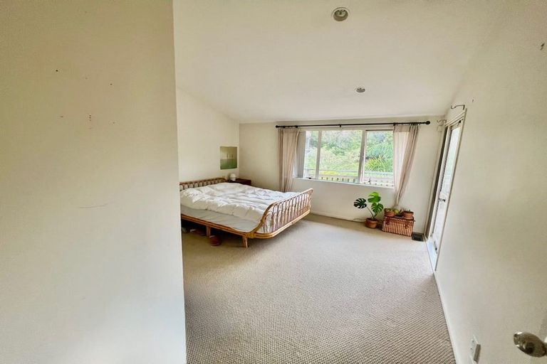 Photo of property in 31 Rifleman Rise, Unsworth Heights, Auckland, 0632