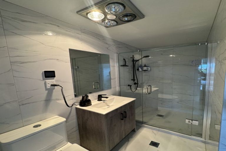 Photo of property in 10/5 Hikurangi Street, Te Atatu Peninsula, Auckland, 0610