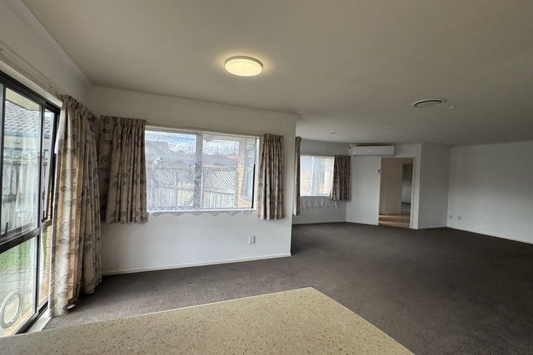 Photo of property in 42 Carisbrook Crescent, Papakura, 2110