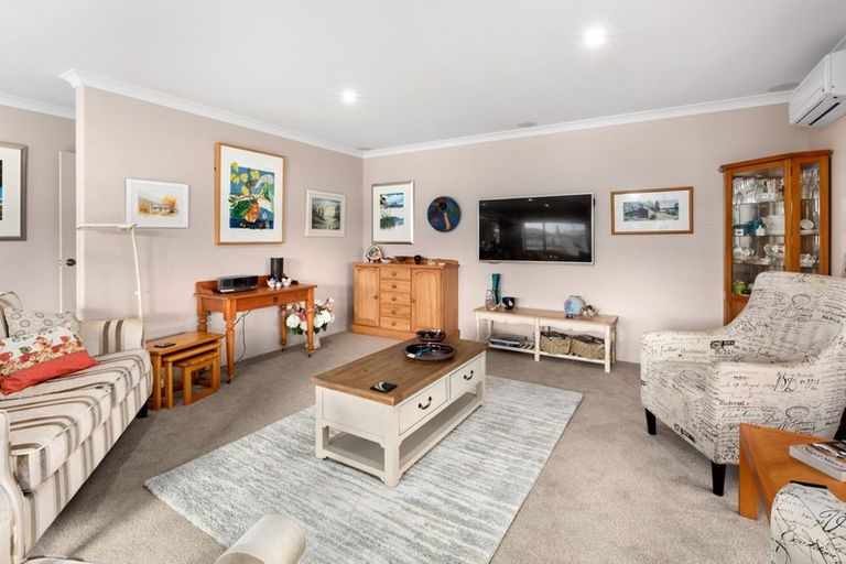 Photo of property in 1 Riverside Place, Katikati, 3129