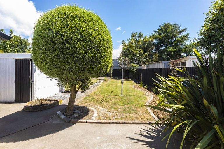 Photo of property in 23 Mathesons Road, Phillipstown, Christchurch, 8011