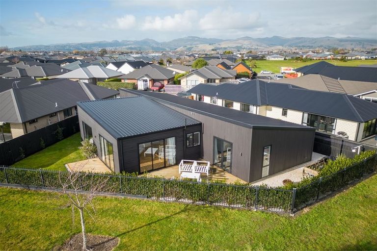 Photo of property in 11 Blaenavon Place, Halswell, Christchurch, 8025