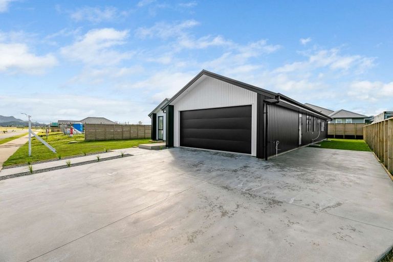 Photo of property in 267 Kupe Drive, Whitianga, 3510