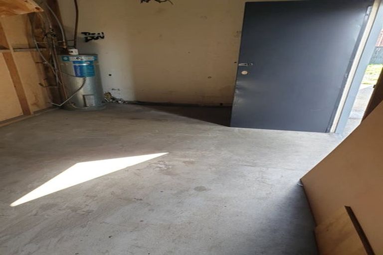 Photo of property in 2 Mariner Street, Mangere, Auckland, 2022