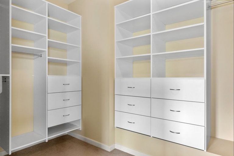 Photo of property in 100 Willowview Drive, Redwood, Christchurch, 8051