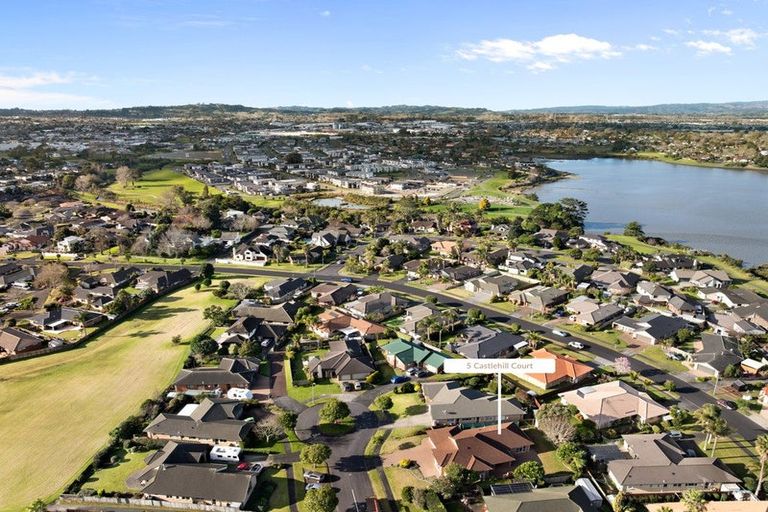 Photo of property in 5 Castlehill Court, Wattle Downs, Auckland, 2103