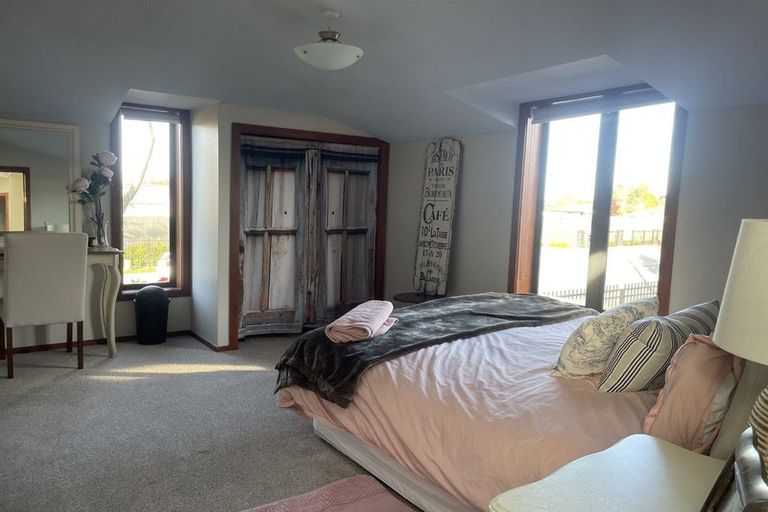 Photo of property in 10 Oxford Road, Rangiora, 7400